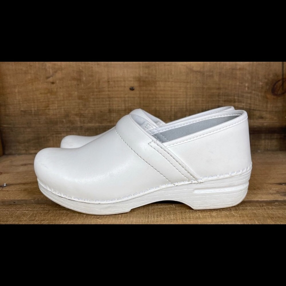 Dansko XP Professional White Leather Slip On Clogs